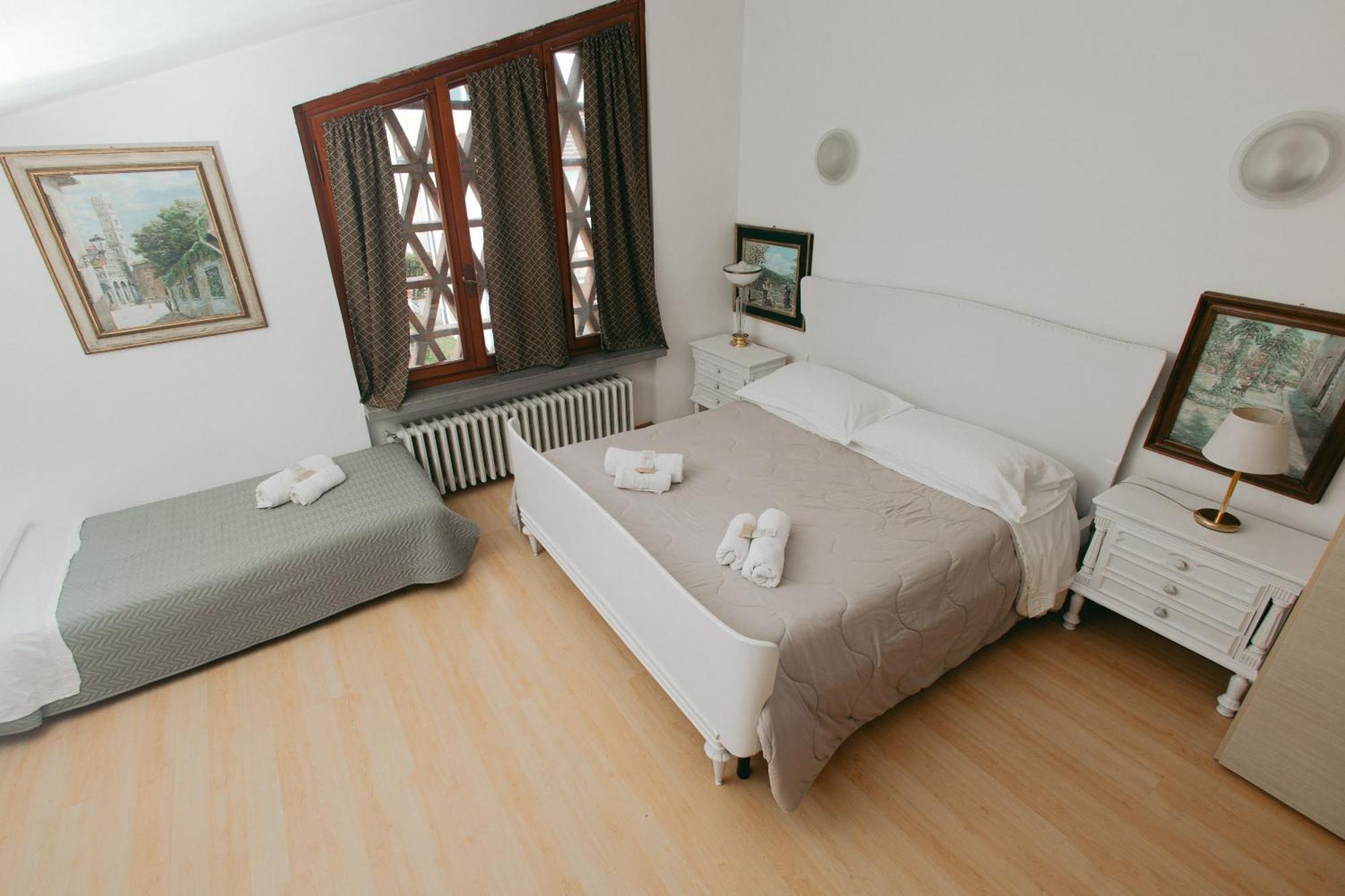 Enzo'S House Hotel Lucca Bagian luar foto