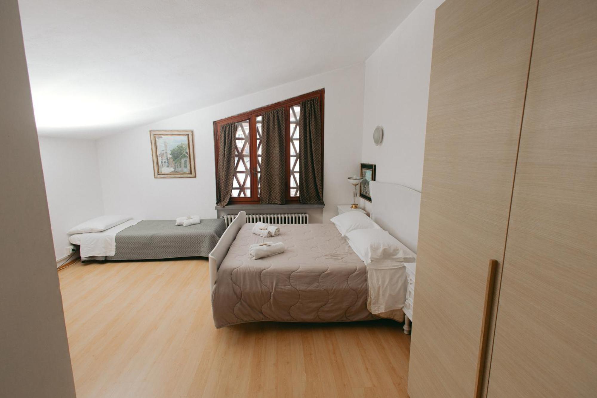 Enzo'S House Hotel Lucca Bagian luar foto